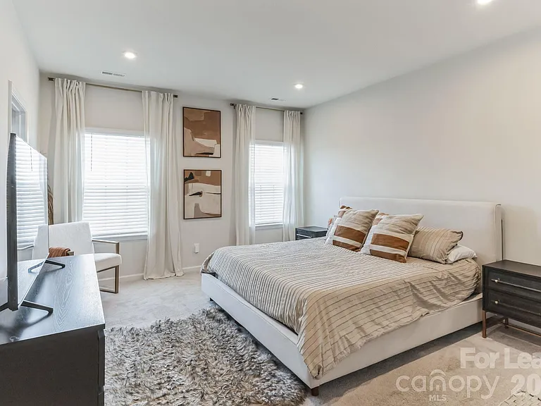 5048 Patton Dr — Photo 8