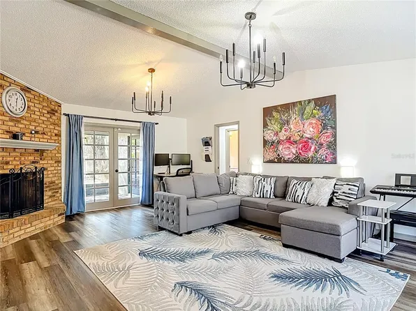 131 E Highbanks Rd, Debary, FL 32713