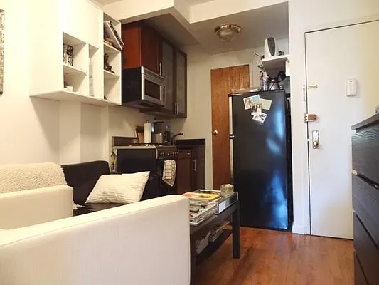 Rented by Mark David | media 32