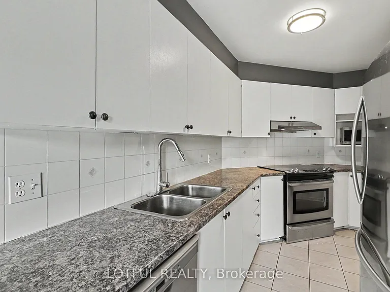 1663 Locksley Ln — Photo 4
