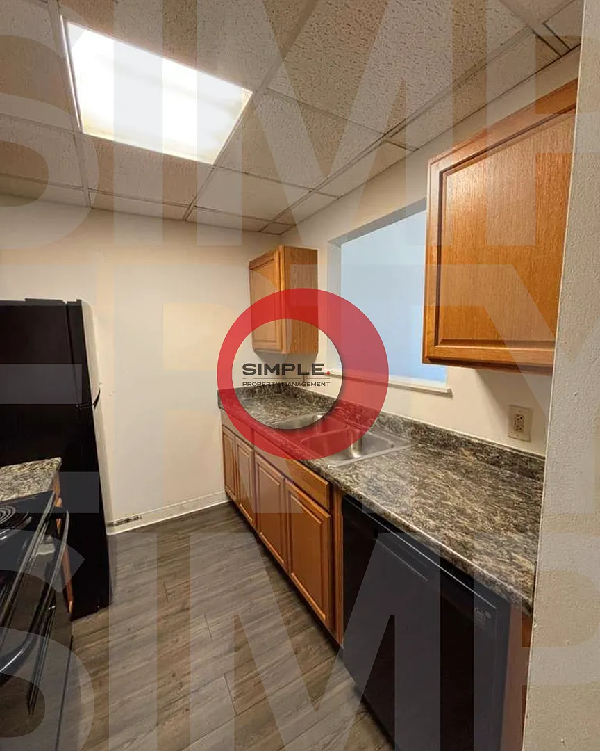 350 Elm Street — Photo 3