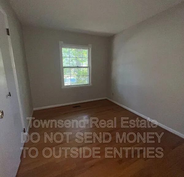 2904 Collingwood St — Photo 11