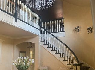 5N791 Rochefort Ln, Wayne, IL 60184