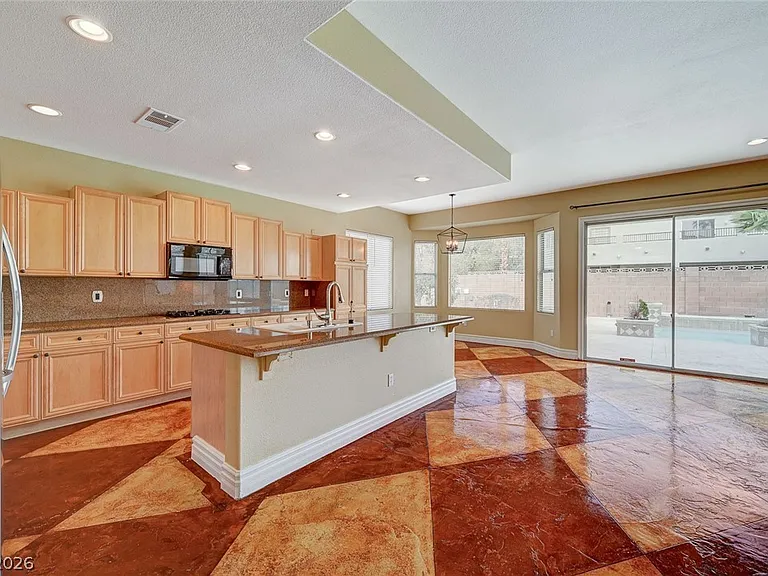9462 Castillana Ct — Photo 15
