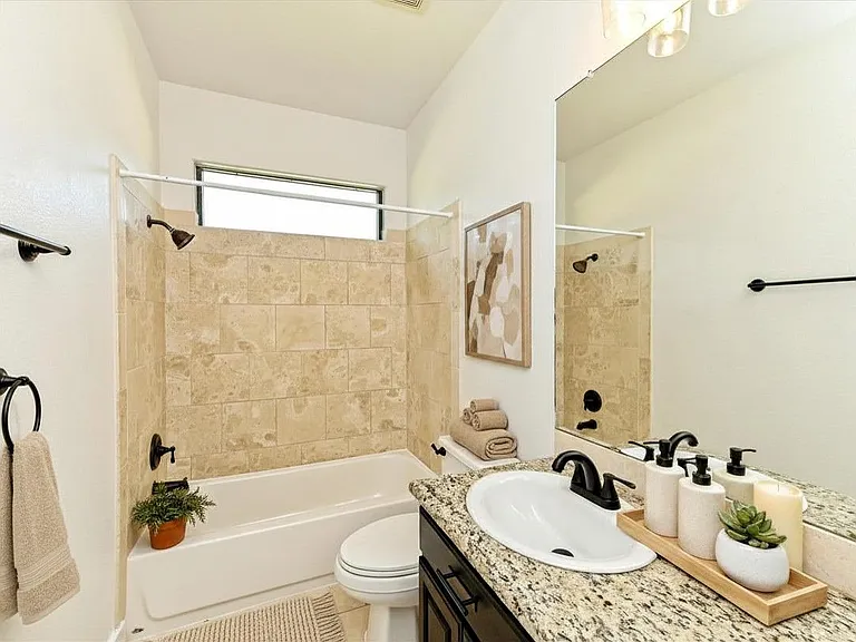 15208 Bowling Ln — Photo 15