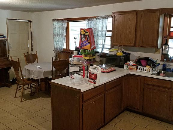 4th image of 3150 N Lorraine St