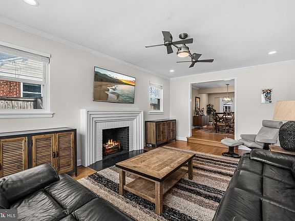 4th image of 9707 Saxony Rd