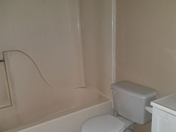 5th image of 5236 Meadow Fld APT 2