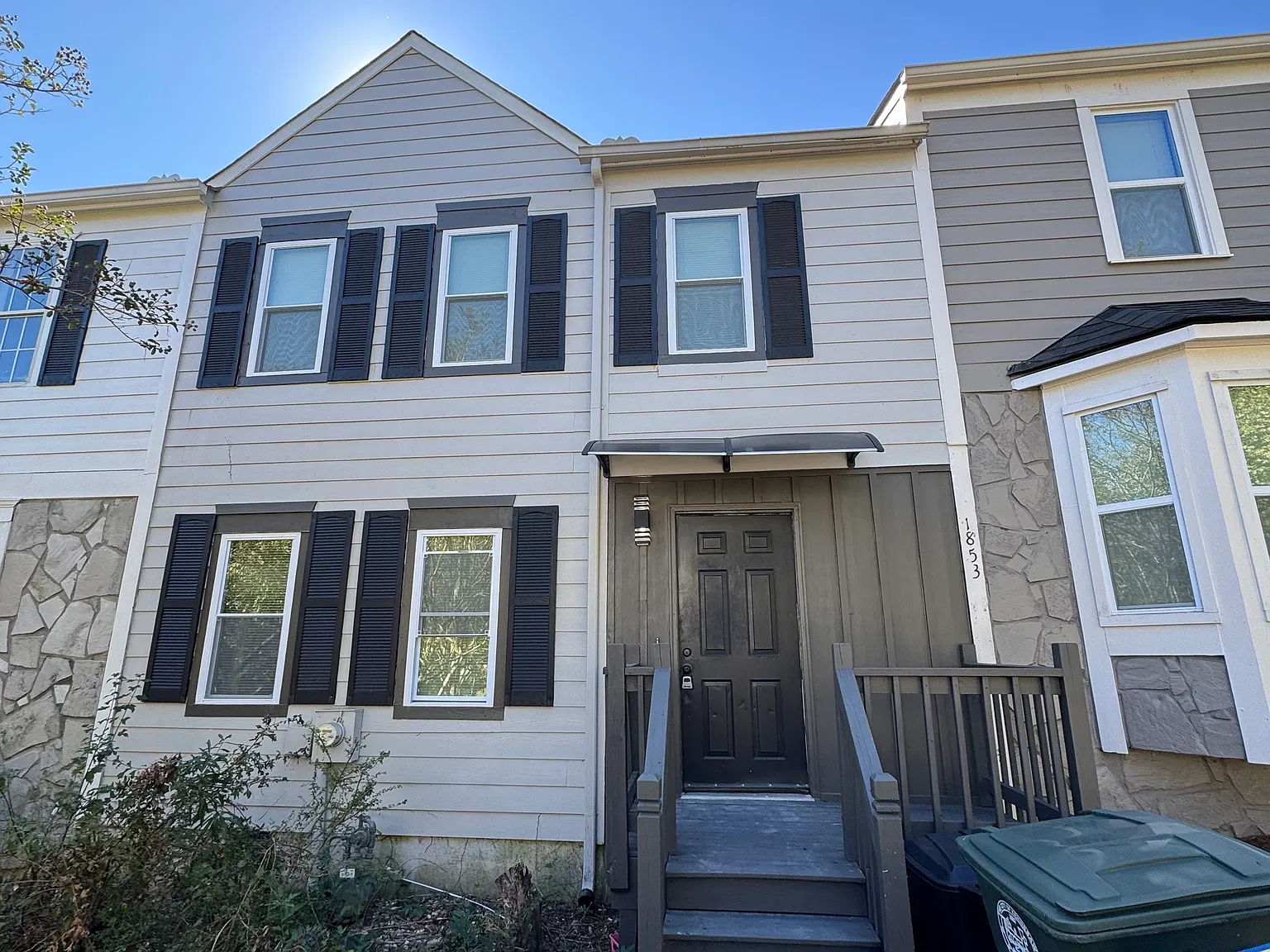 2 bed, 2.5 bath, 1500 sqft, $2,000 — Photo 1