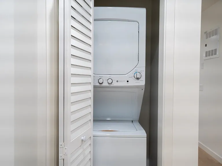 In-Unit Laundry In-Unit Laundry