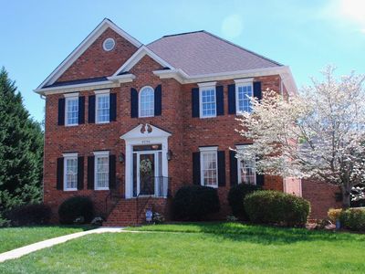 4044 Huntscroft Ln, Winston Salem, NC, 27106