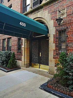 Sold by Sotheby's International Realty | media 8