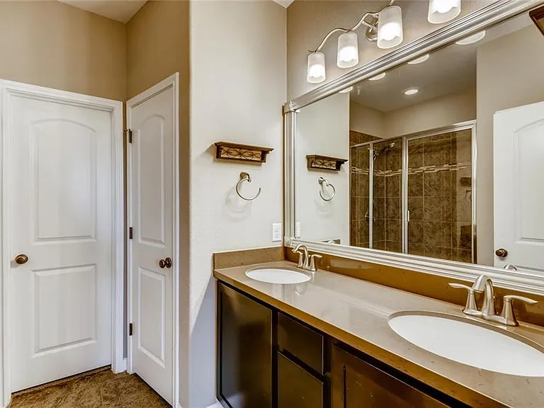 7500 Colina Vista Loop #A — Photo 15