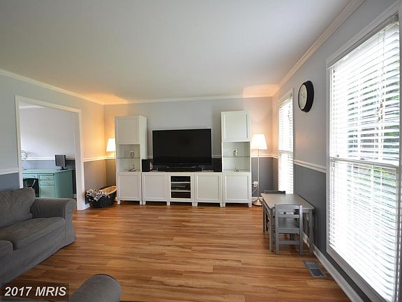 3rd image of 4 Crosswood Pl