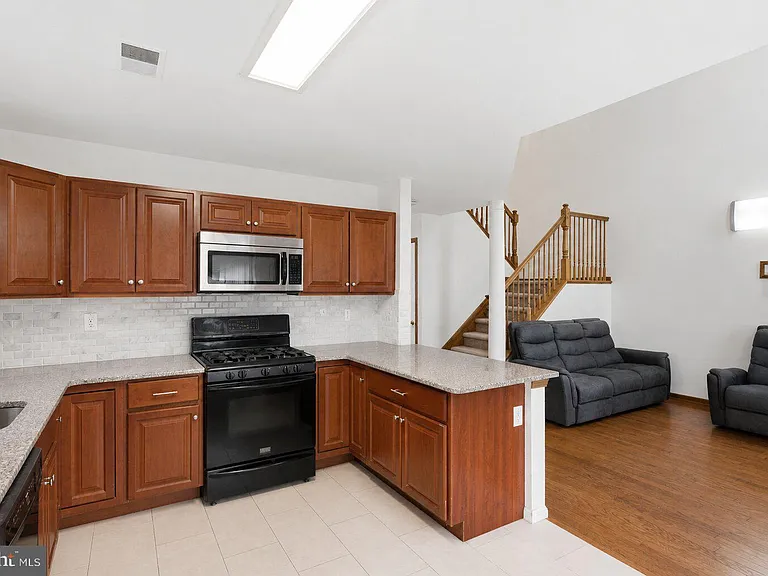 101 Wellington Park Dr — Photo 11