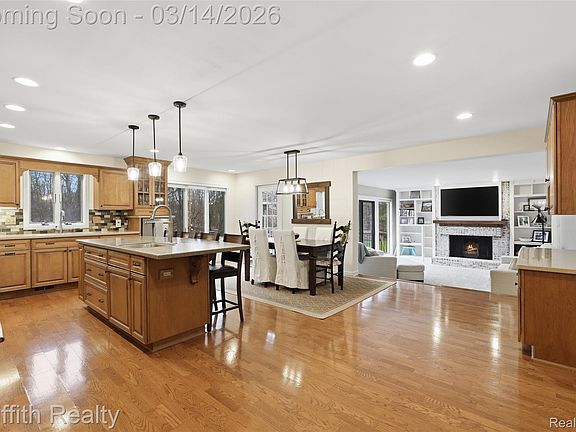 2nd image of 1172 Buckingham Rd