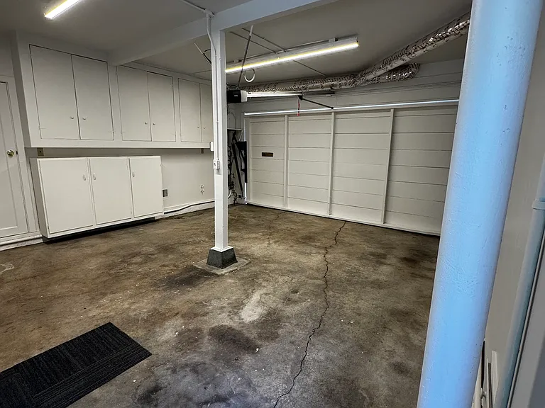 221 Colorado Ave — Photo 36