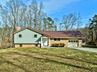 326 Cove Cir, Caryville, TN 37714