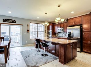 7709 Town View Dr, Dundalk, MD 21222