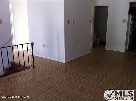 Grant E2 - LivingRm-DiningRm2