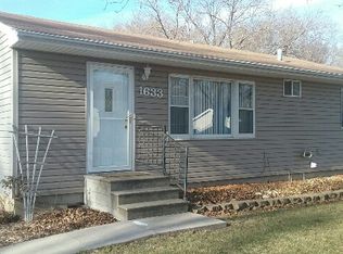 1633 Longfellow Ave, Waterloo, IA 50703