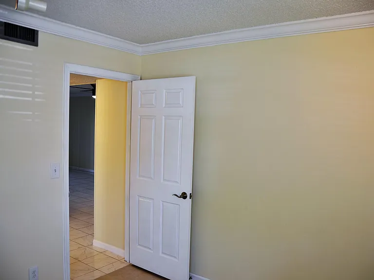 320 Norwood Ter #113 — Photo 27