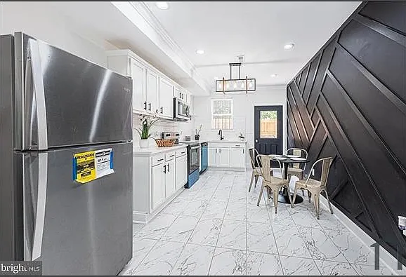 4 bed, 1800 sqft, $2,200 — Photo 3