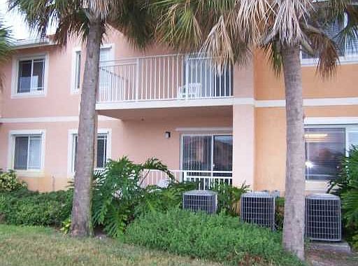 2nd image of 251 SW Palm Dr APT 106