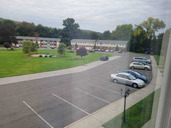 2nd image of 2 Orchard Hill Cir
