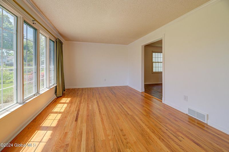 5th image of 54 Kakely Street