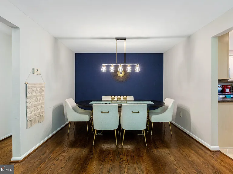 12 Chelsea Ct — Photo 16