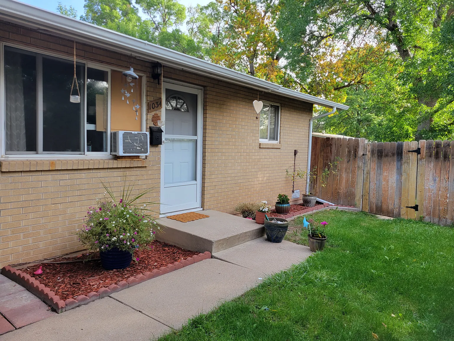 2 bed, 800 sqft, $1,400 — Photo 2