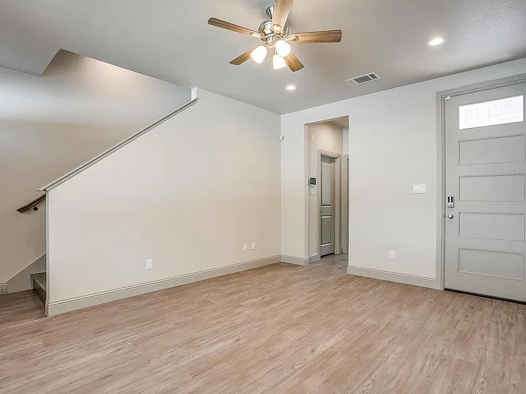 2834 Wayside Ave #2028 — Photo 8