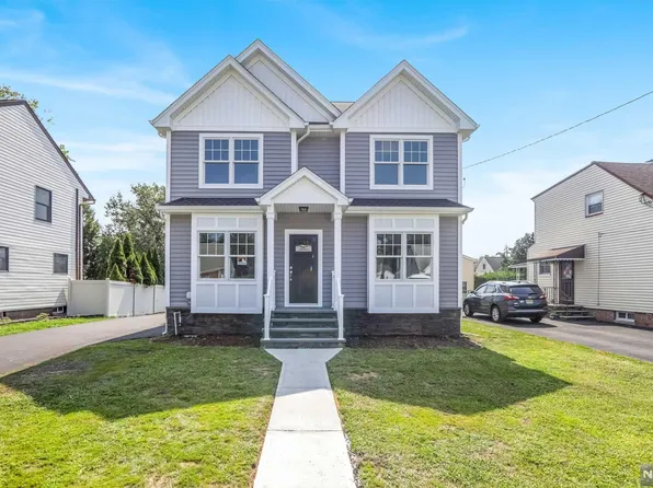 122 Graham Ter, Saddle Brook, NJ 07663