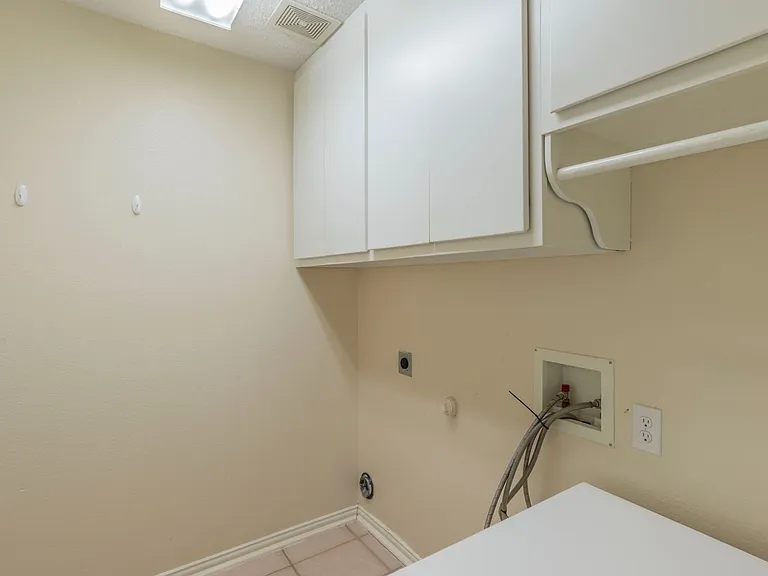 4709 Belladonna Dr — Photo 20