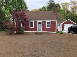 65 Pembroke St, Kingston, MA 02364