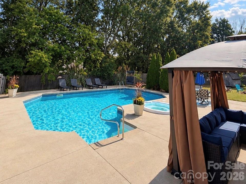 1st image of 4019 Shadow Pines Cir