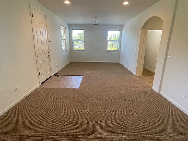 3145 Ardley Dr — Photo 5