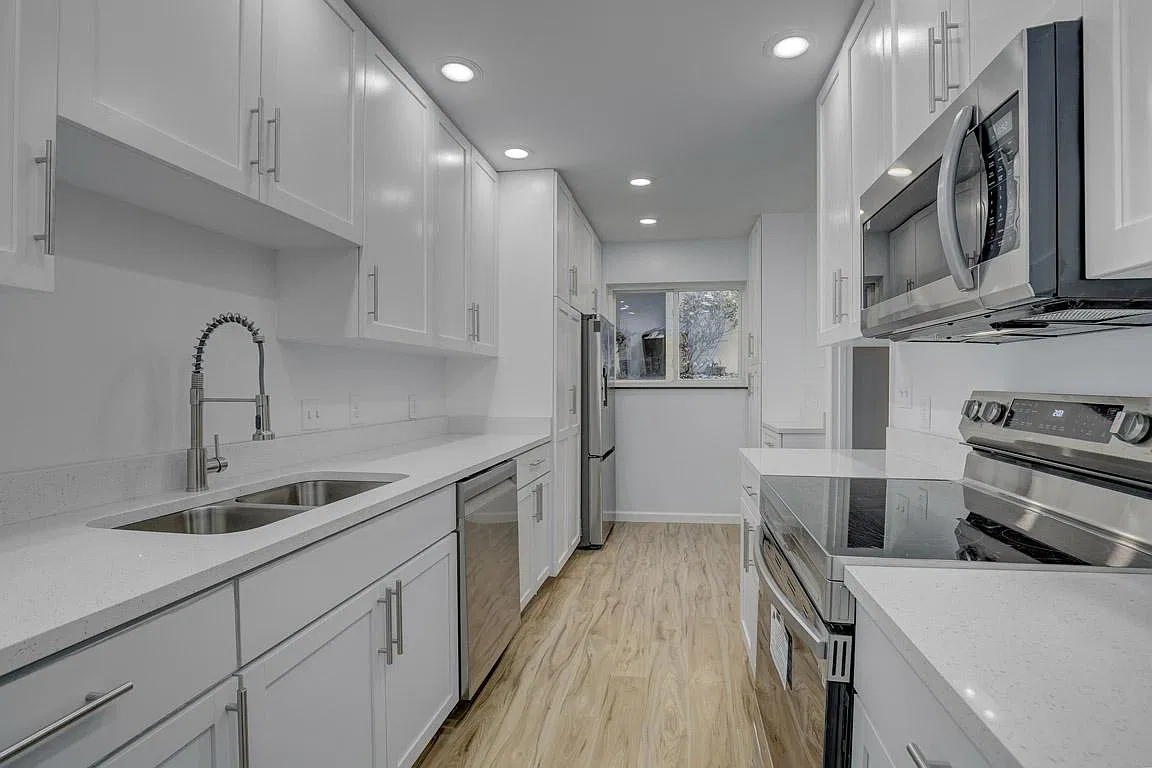 3 bed, 1850 sqft, $2,000 — Photo 1
