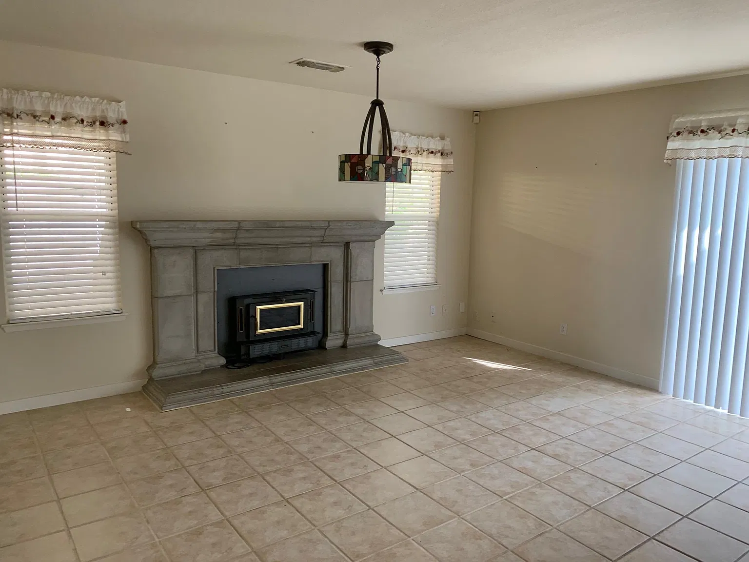 1819 E Niles Ave — Photo 4
