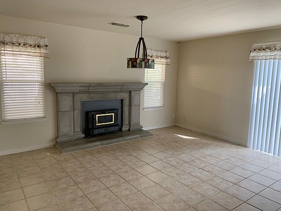 4th image of 1819 E Niles Ave