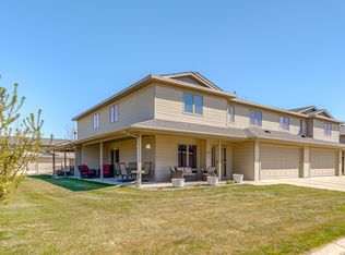 824 Compass Ln, Bismarck, ND 58504