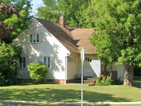 24124 E Silsby Rd, Beachwood, OH 44122
