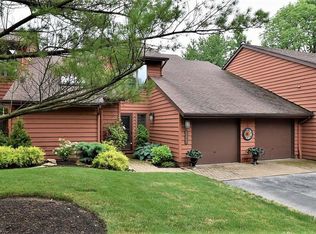 25850 Fairmount Blvd, Beachwood, OH 44122