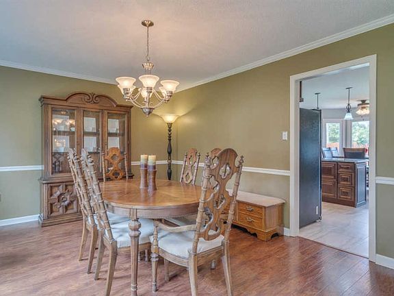3rd image of 8754 Forest Breeze Dr