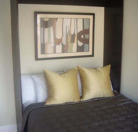 2nd image of 412 Green St APT 2B
