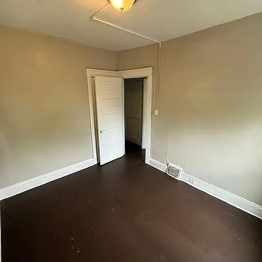 2 bed, 1729 sqft, $900 — Photo 3