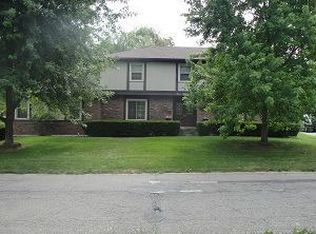 929 Ramblin Rd, Greenwood, IN 46142