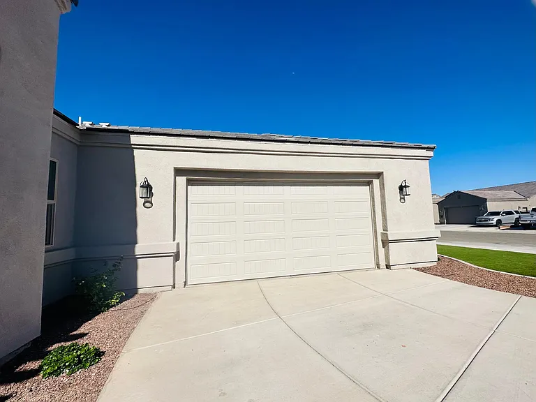 8192 E 35th Ln — Photo 23