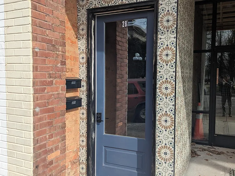 28 E 1st St #B — Photo 15